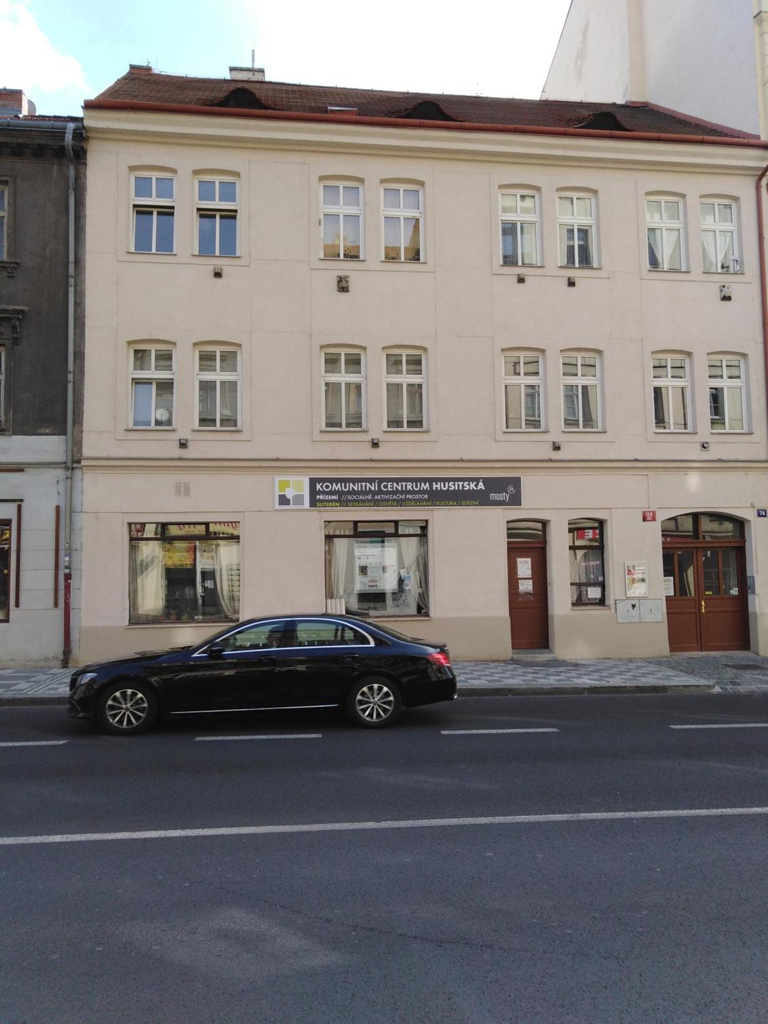 Studio Husitska 114/74 Praag Buitenkant foto